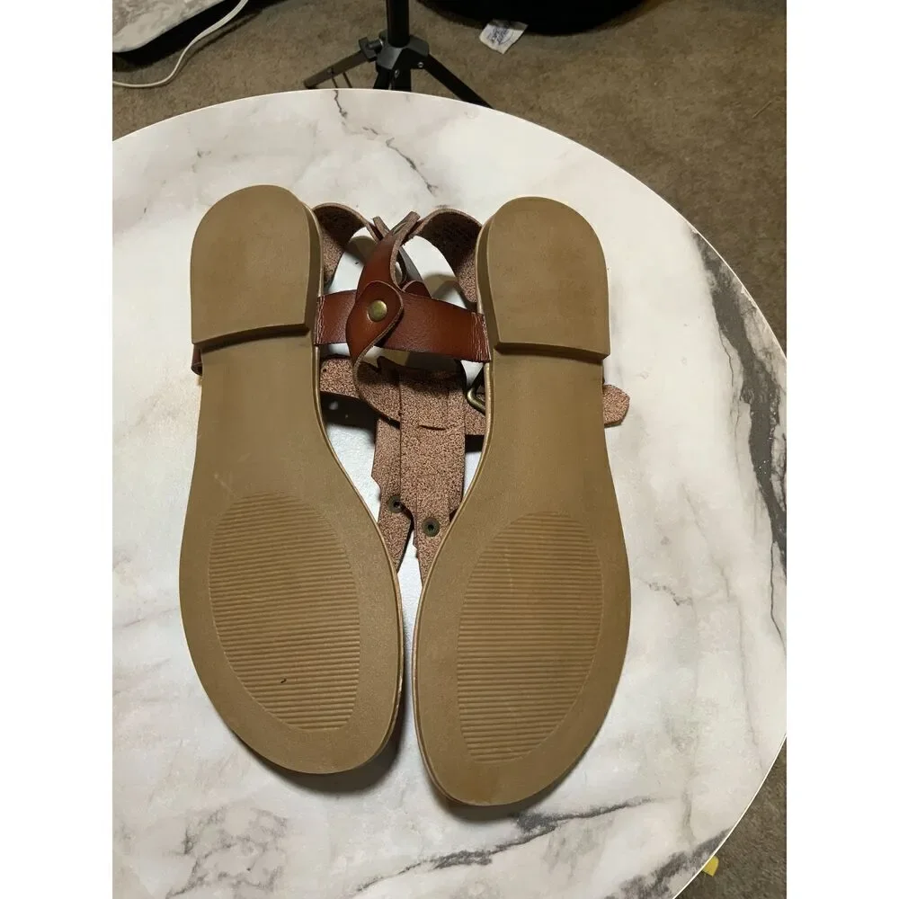 Madden Girl Brown Flat Sole Ankle Strap‎ Toe Loop Sandals Size US 8.5